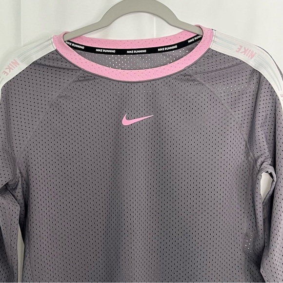 Nike Tops - Nike Cropped Running Top Women's Gunsmoke/Pink Athleisure Activewear Gym Sz S